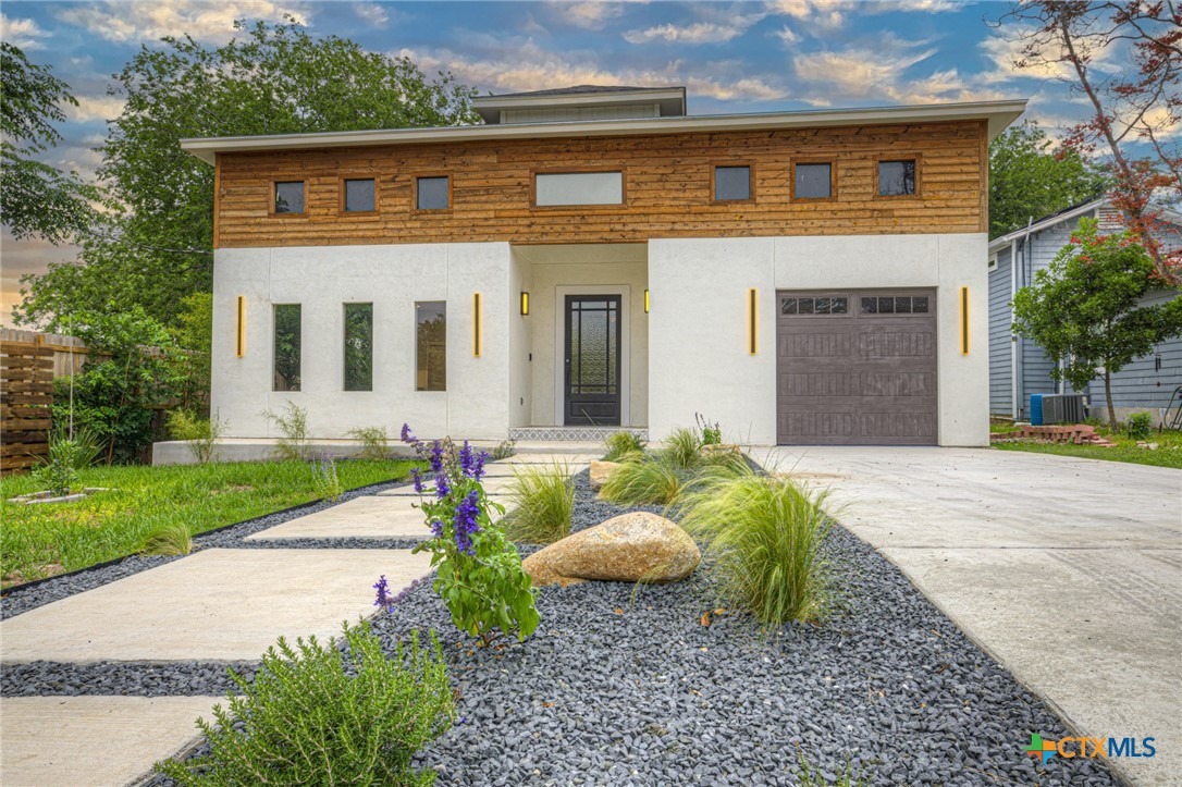 Hackberry Ave, New Braunfels, TX 78130