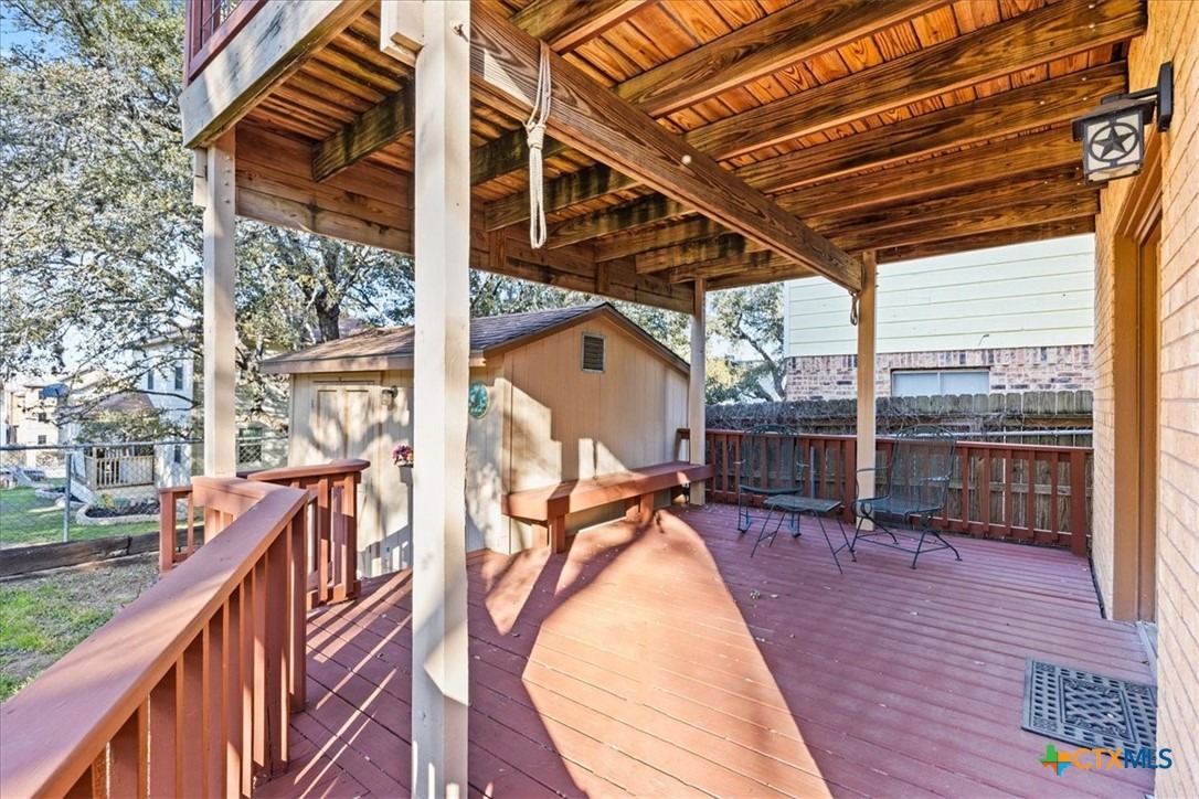 Driftwind Dr, Canyon Lake, TX 78133