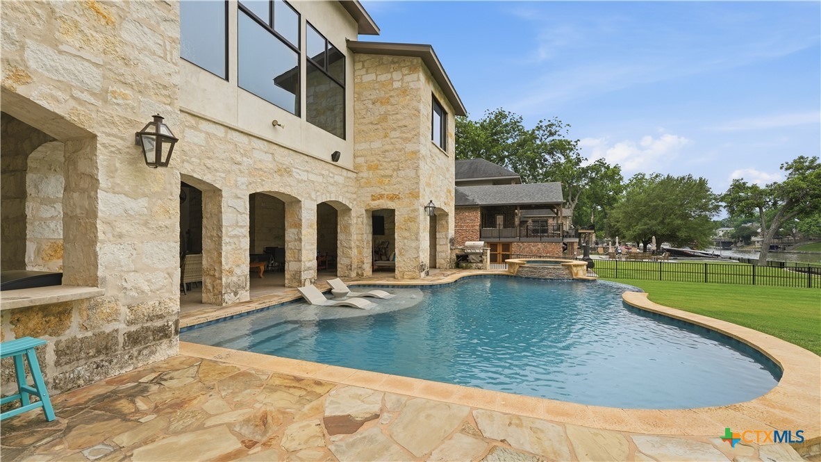 Paseo Del Rio , Seguin, TX 78155 #1