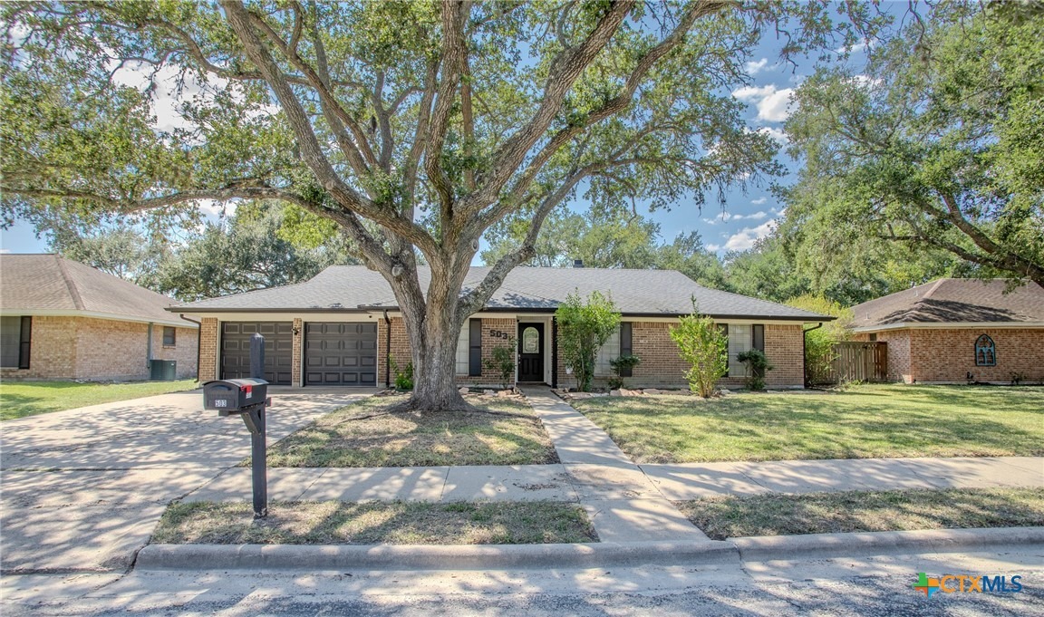 Sherwood Dr, Victoria, TX 77901