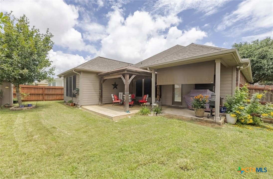 Enchanted Farm , Schertz, TX 78154