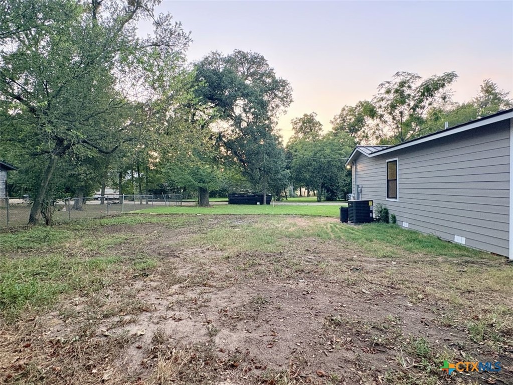 Terral Ct, Cameron, TX 76520