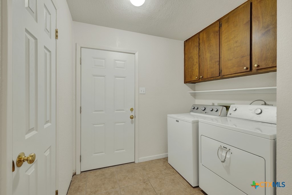 Forest Trl, New Braunfels, TX 78132
