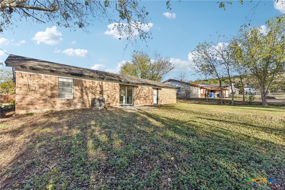 Wanda St, Copperas Cove, TX 76522
