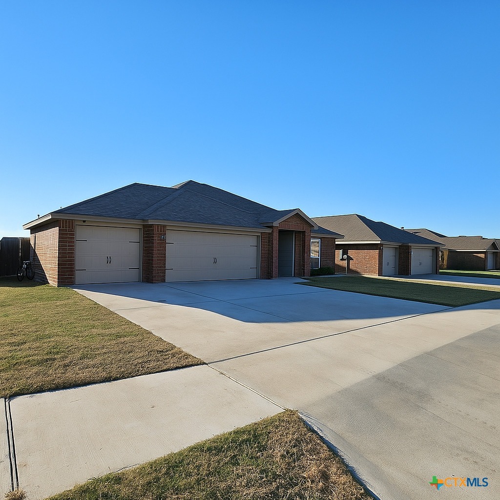 Molly Dyer Dr, Killeen, TX 76549