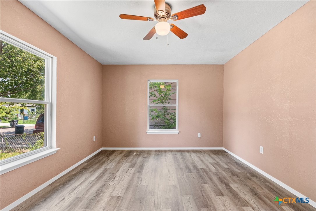 Attas Ave, Killeen, TX 76541