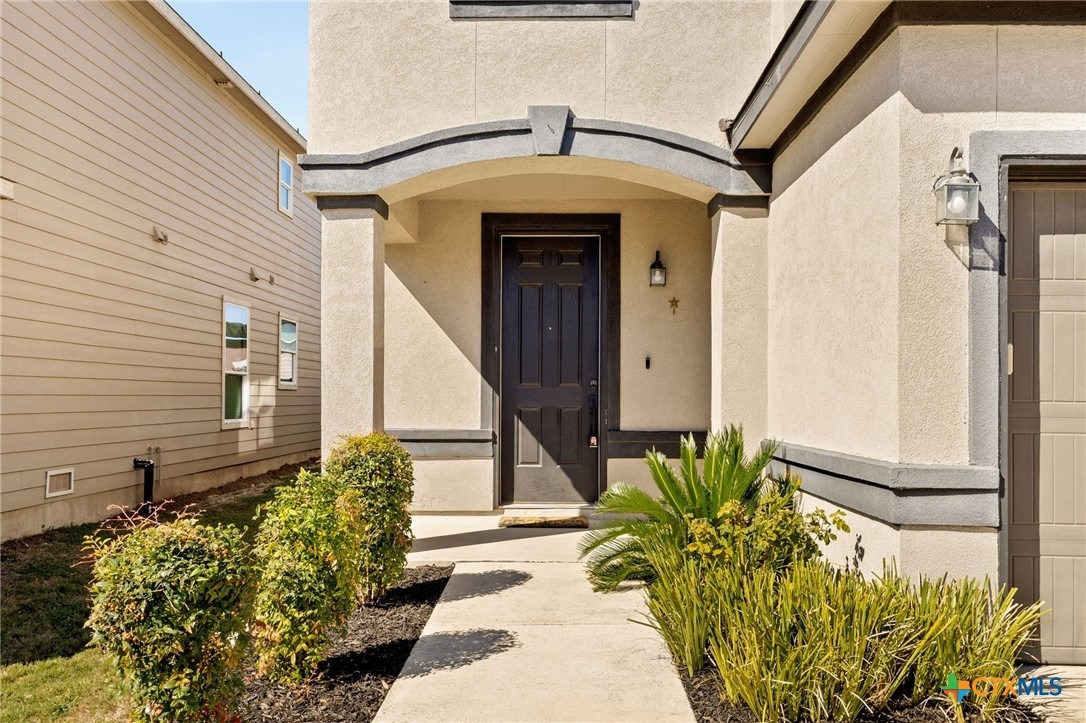 Shire Mdws, New Braunfels, TX 78130