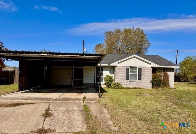 Alamo Dr, Victoria, TX 77901