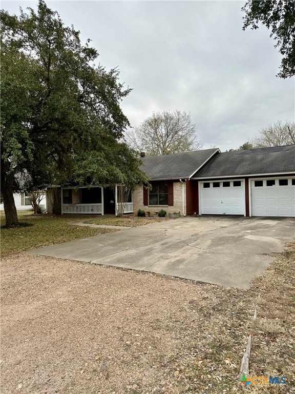Vollentine St, Yoakum, TX 77995 #1