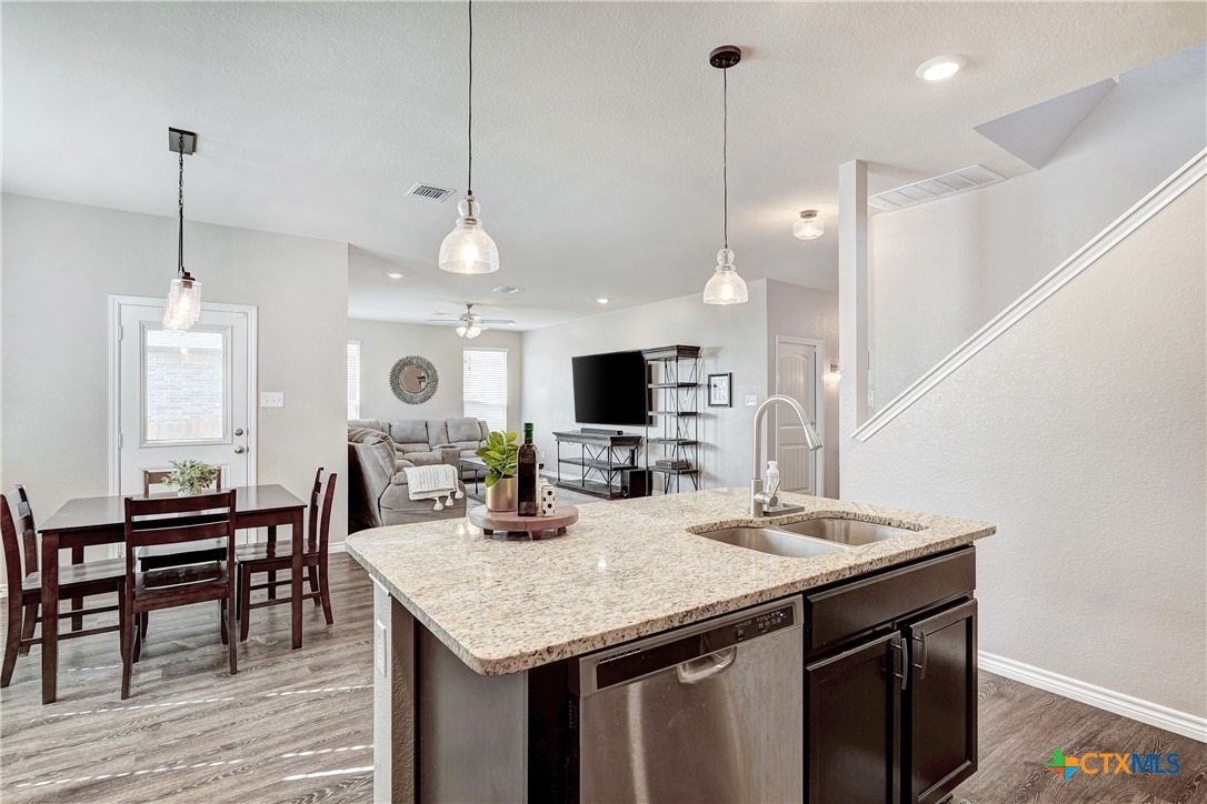 Abergavenny Dr, Belton, TX 76513