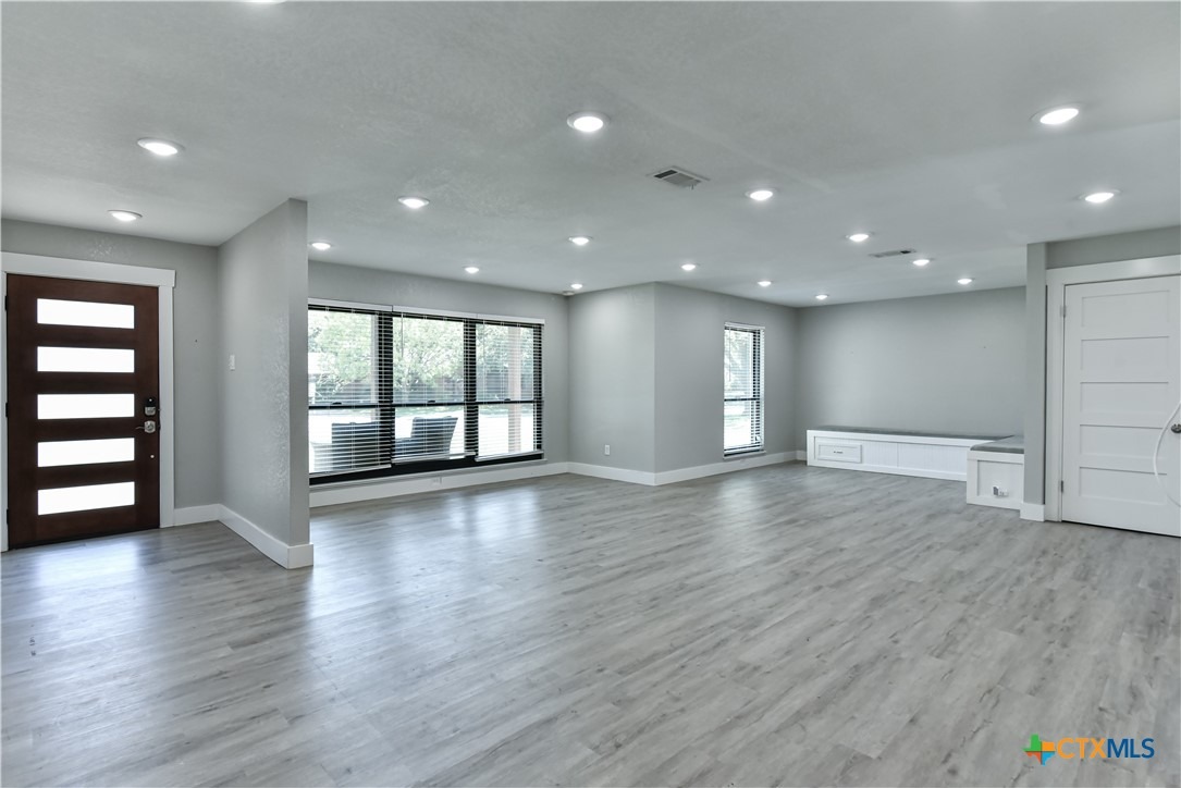 Lake Highlands Dr, Waco, TX 76710 #1