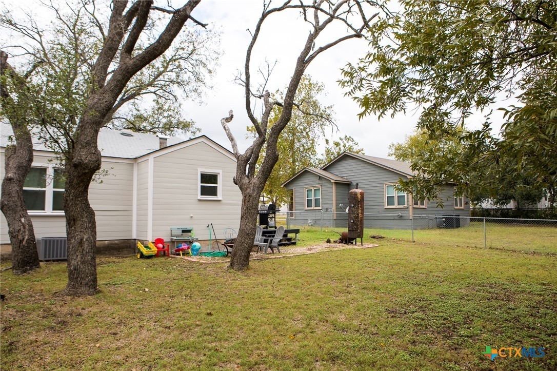 Porter St, Lampasas, TX 76550