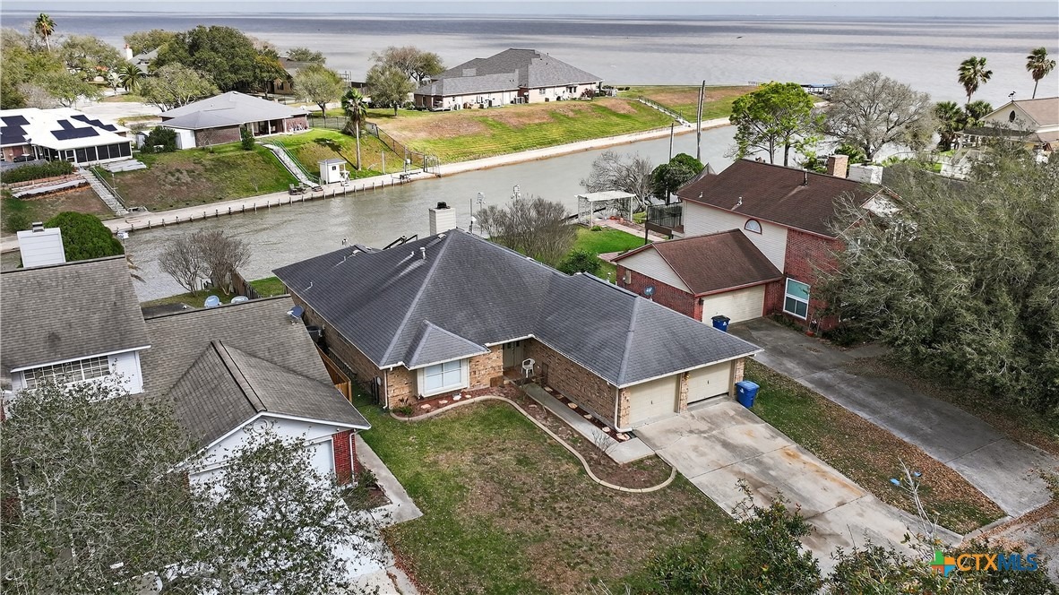 Harbor Dr, Port Lavaca, TX 77979