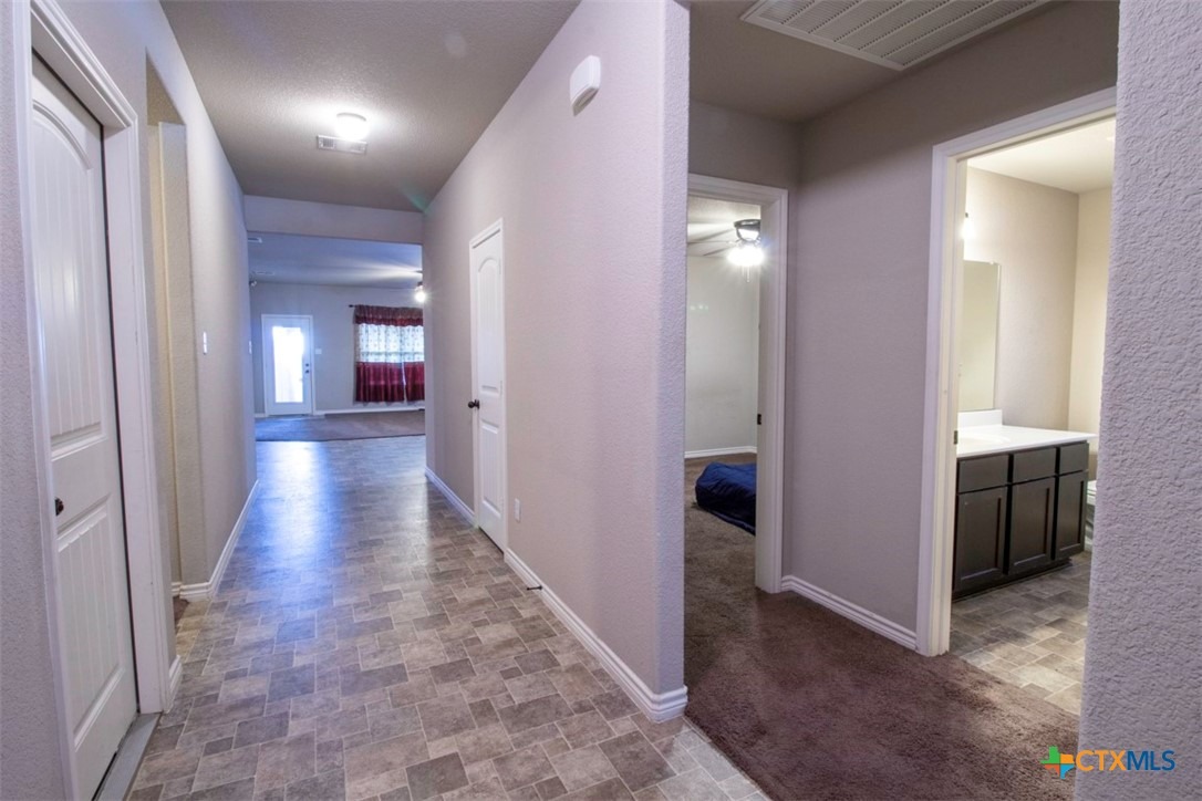 Molly Dyer Dr, Killeen, TX 76549