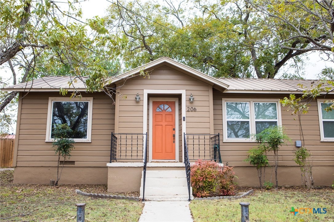 Arnold St, Lampasas, TX 76550