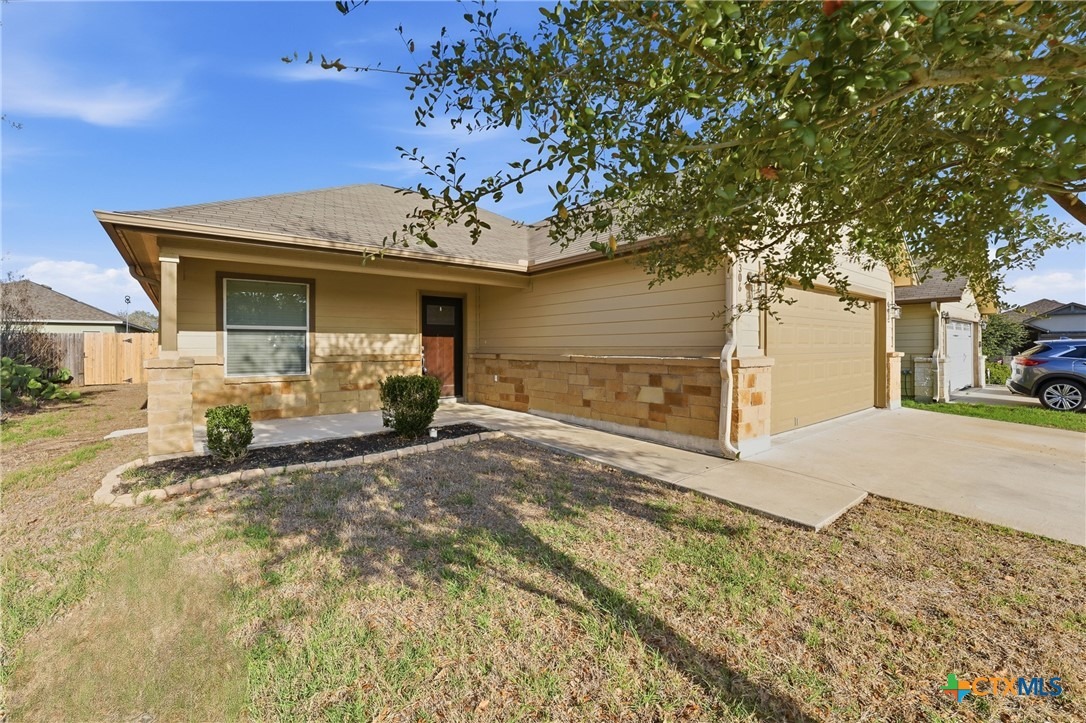 Fern Ct, Gonzales, TX 78629
