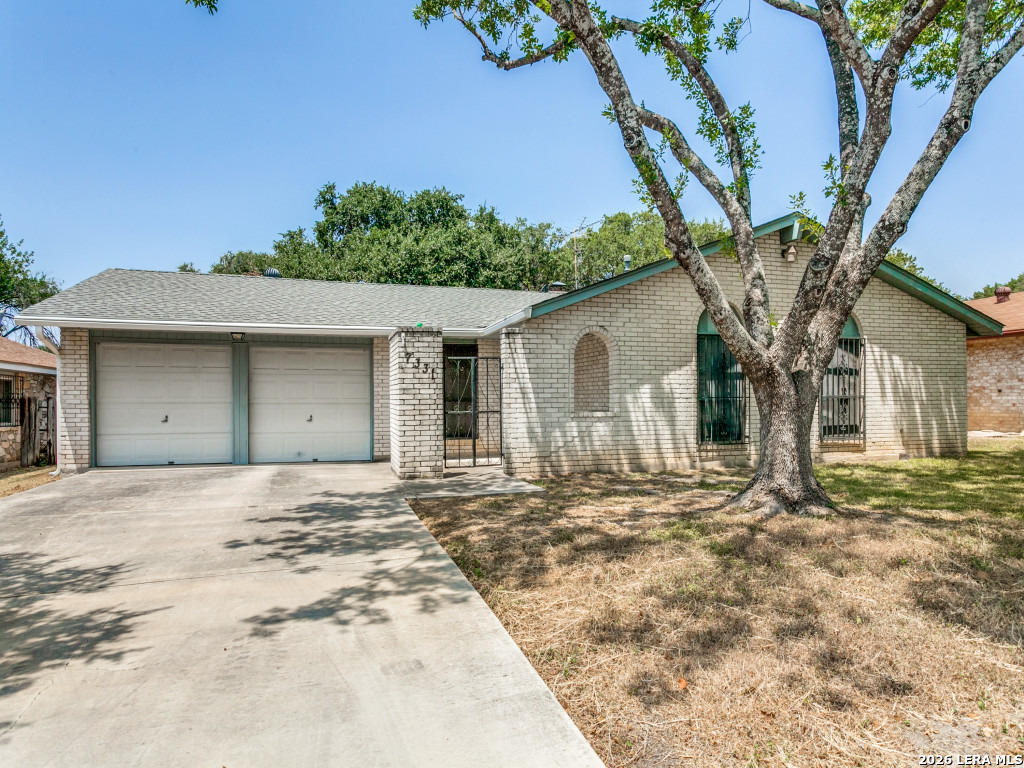 Crownpiece St, San Antonio, TX 78240 #1