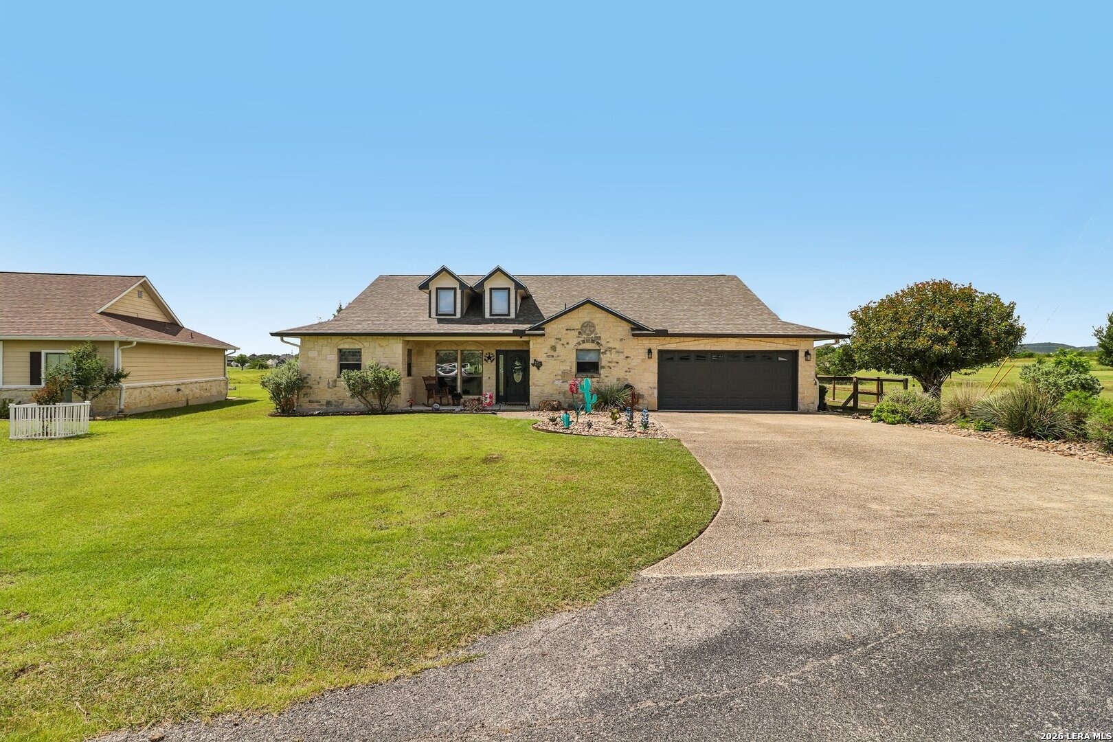 Wood View Cir, Bandera, TX 78003