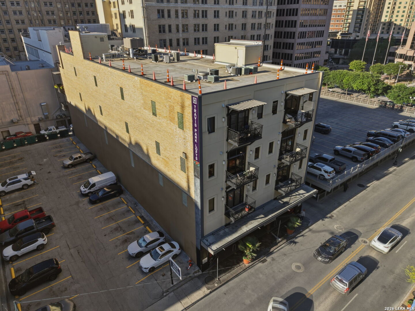 Travis St, San Antonio, TX 78205
