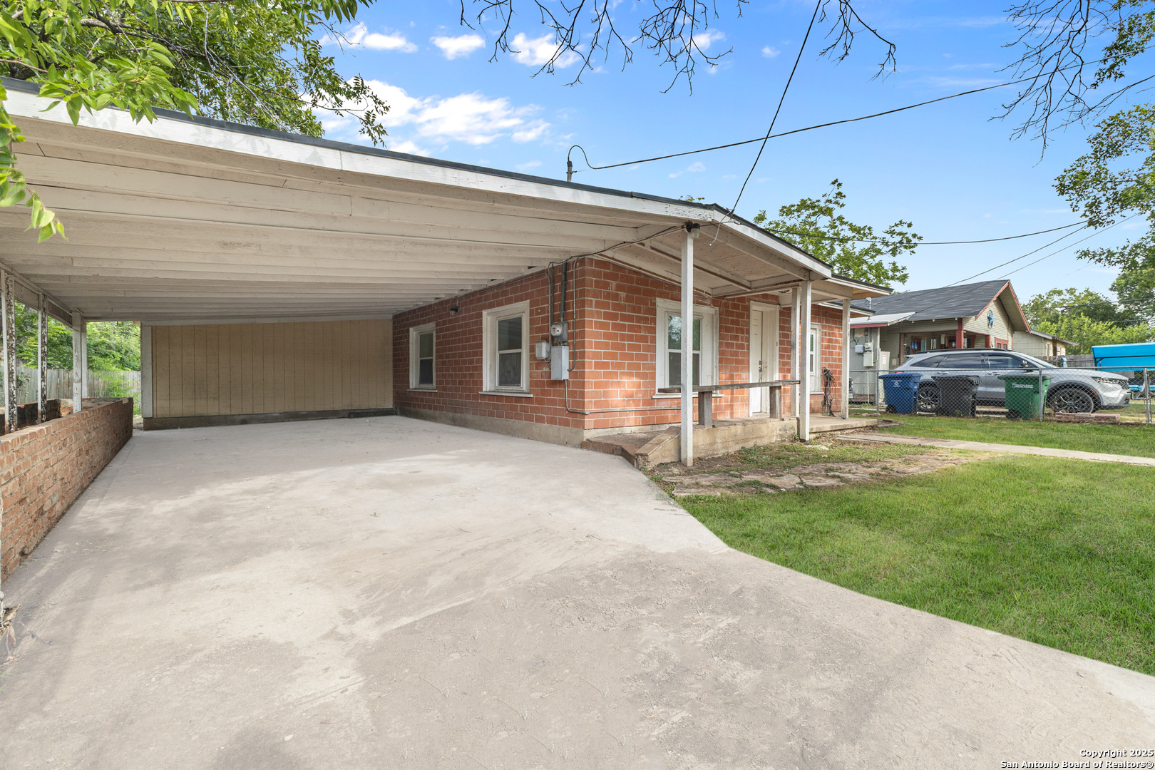 Hallie Ave, San Antonio, TX 78210