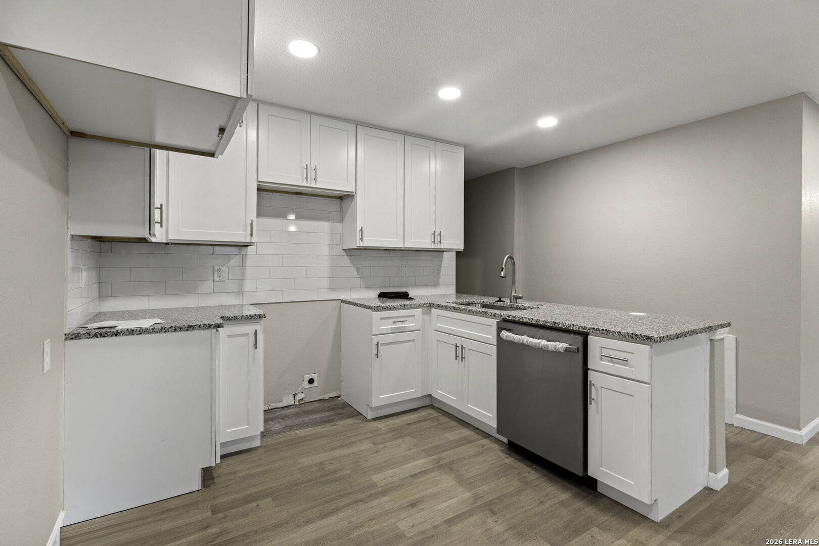 Eveningway Dr, San Antonio, TX 78233