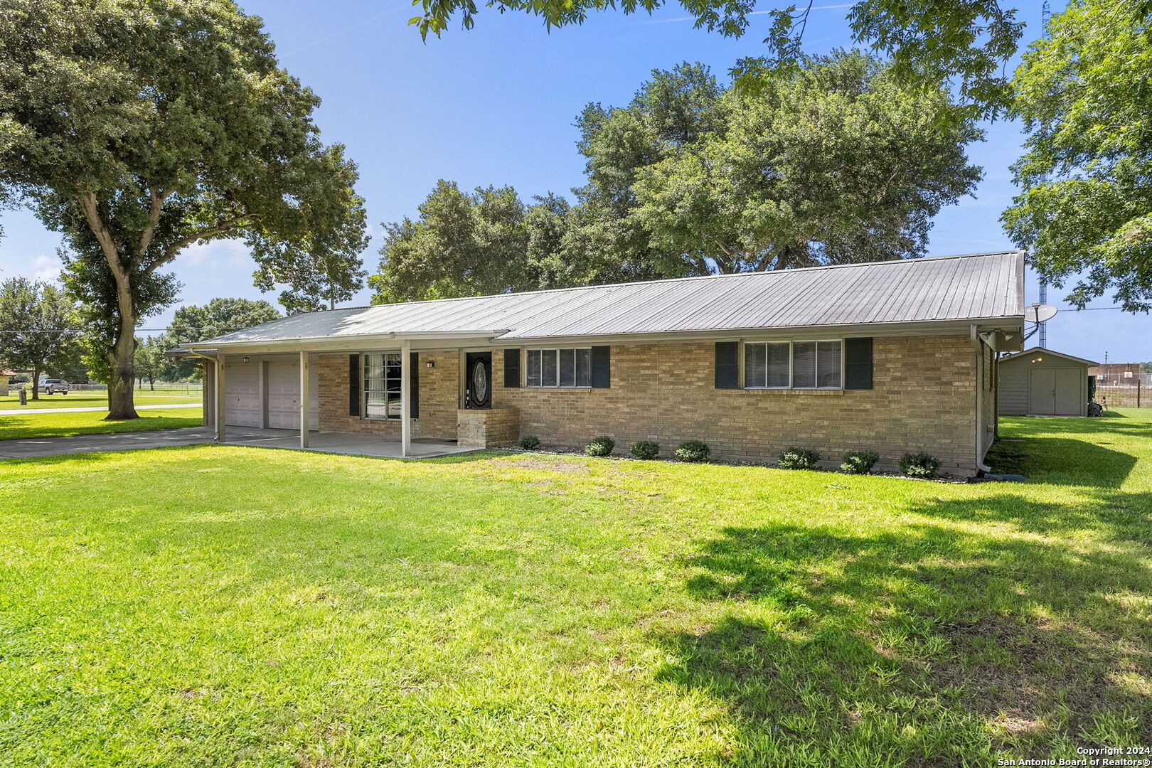 Westview , Seguin, TX 78155