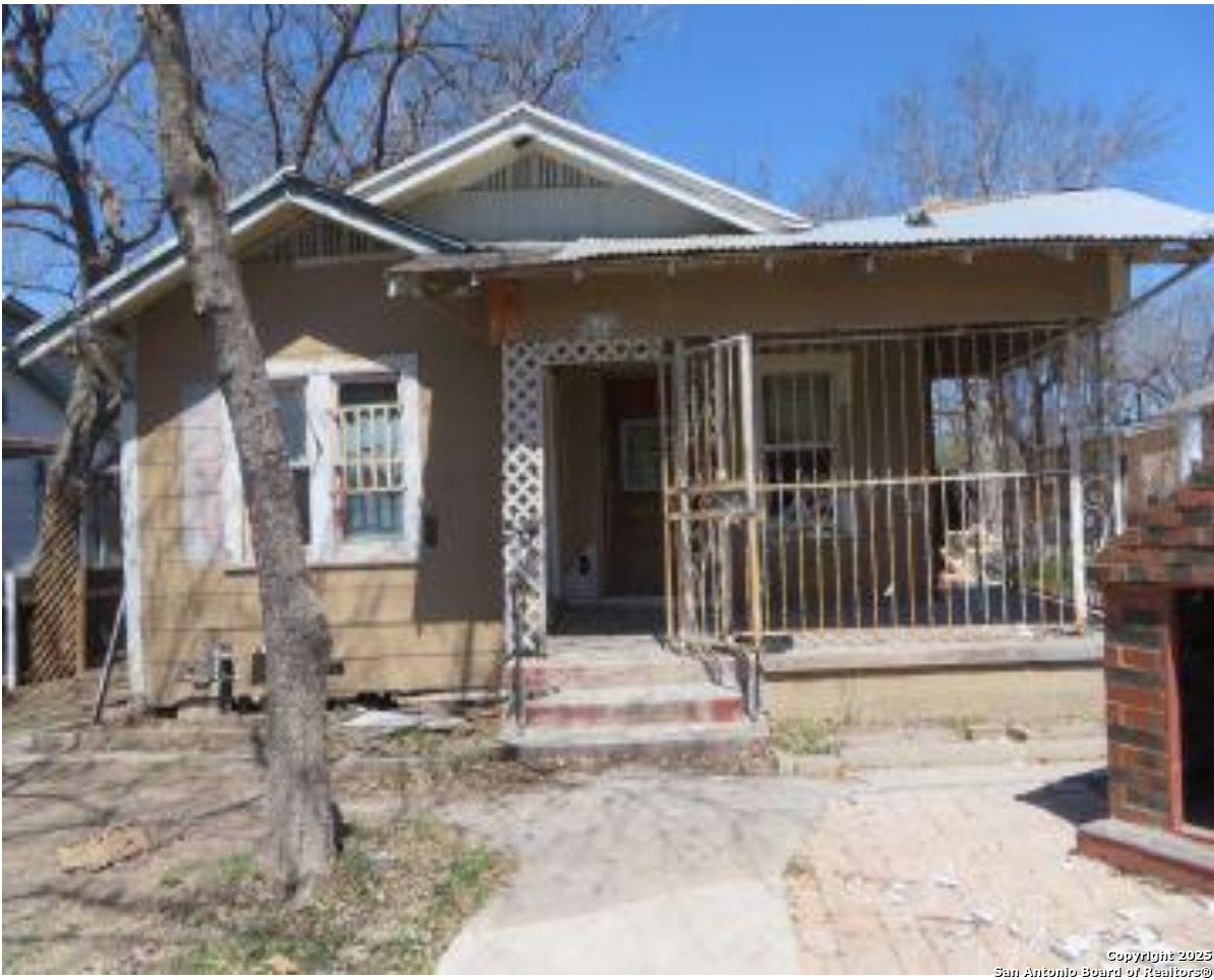 157 HALLIDAY Ave  