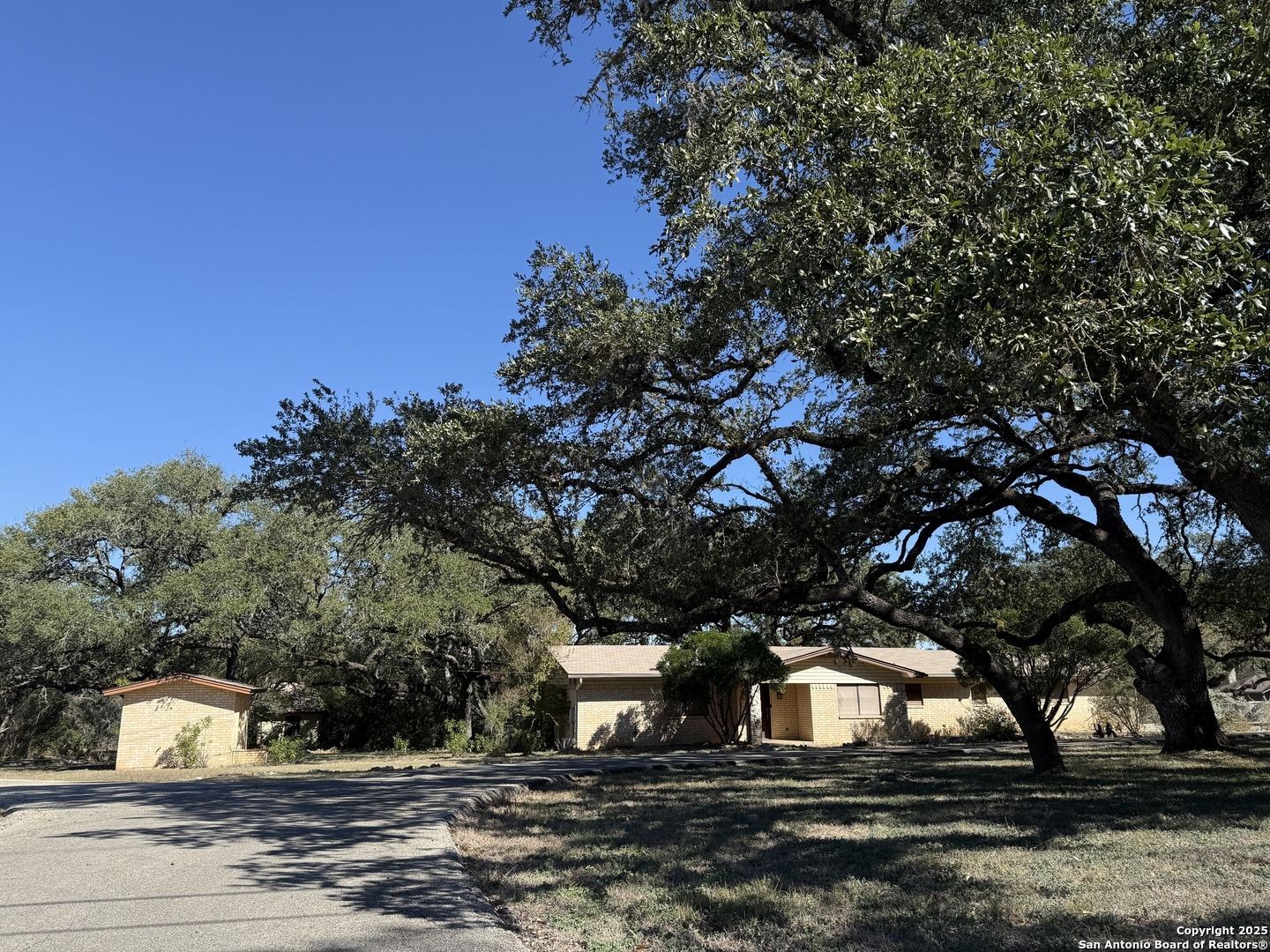 River Oaks Dr, New Braunfels, TX 78132