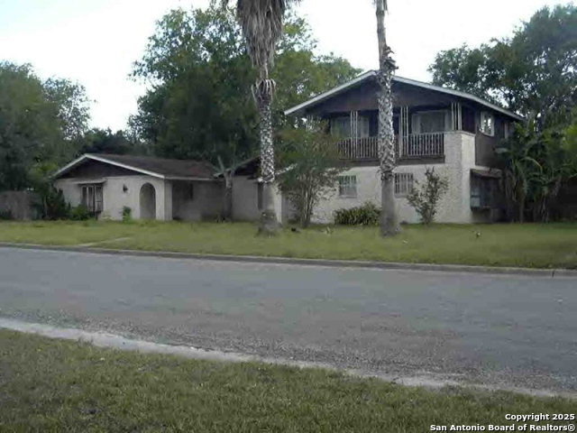 Minnesota St, Beeville, TX 78102