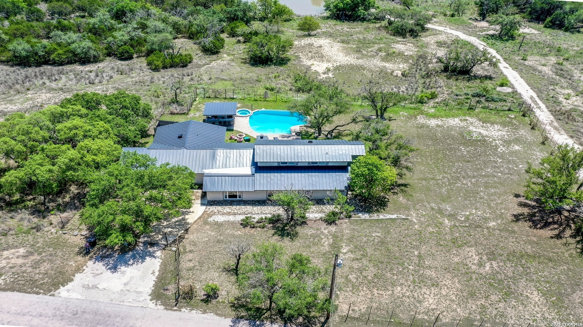 Doris Dr, Kerrville, TX 78028