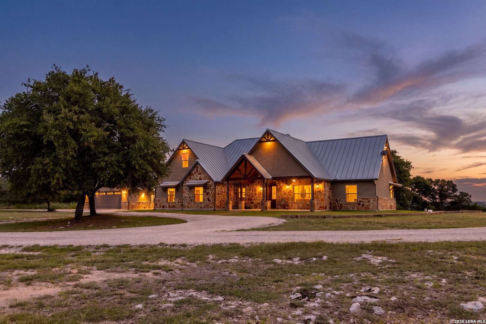 Kamira Dr, Kerrville, TX 78028