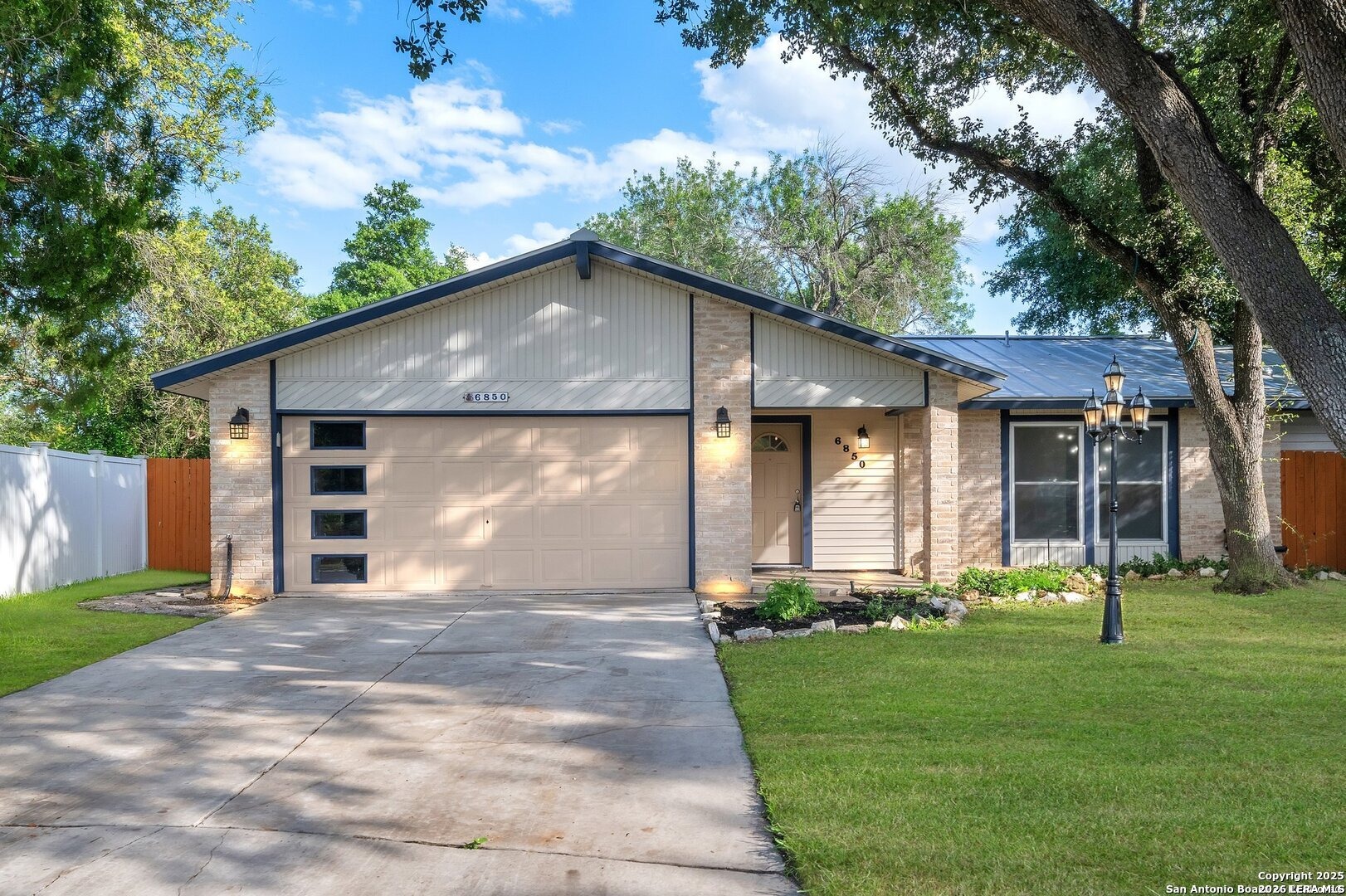 Agua Calientes , San Antonio, TX 78239 #1