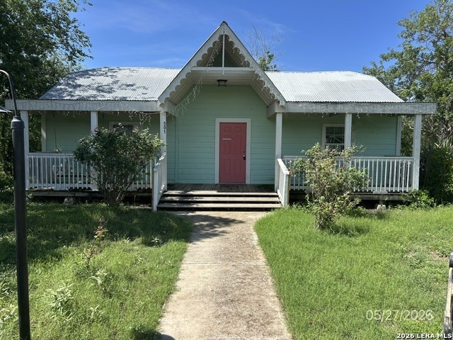 Daniel St, Uvalde, TX 78801