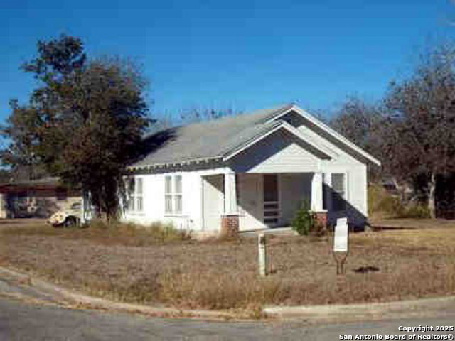 Fannin St, Beeville, TX 78102