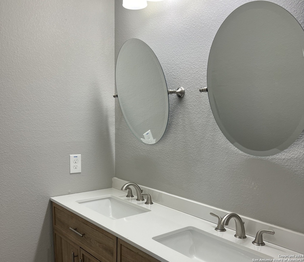 Orange St, Jourdanton, TX 78026