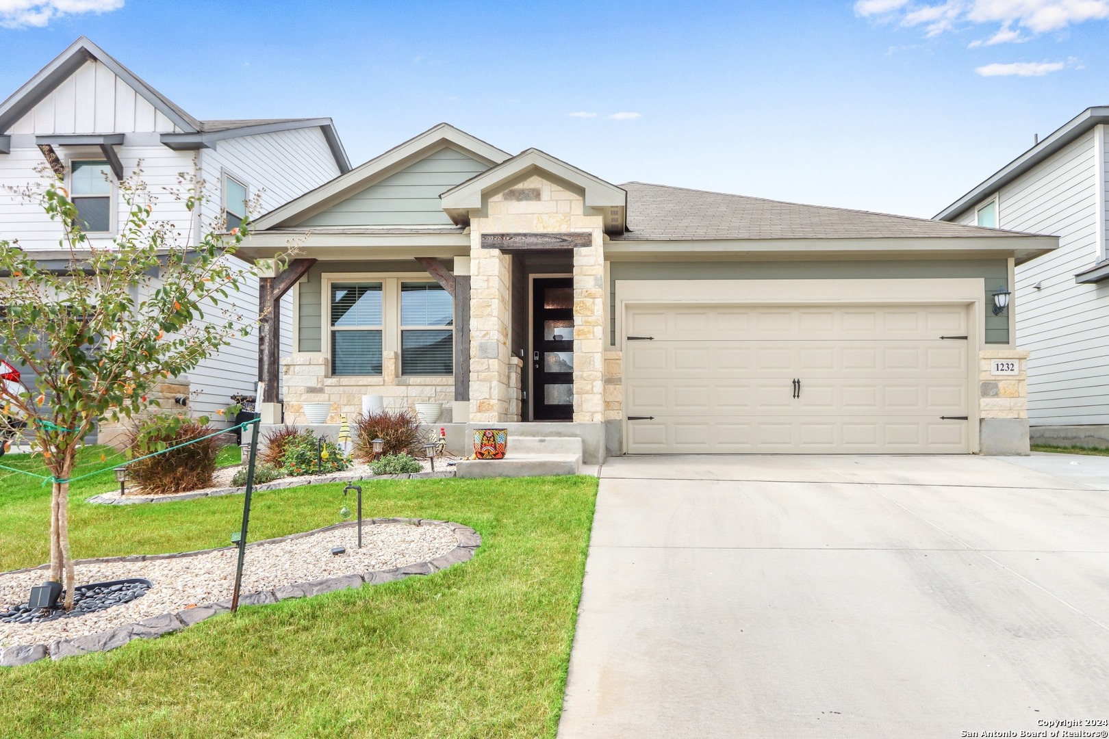Ella Xing, New Braunfels, TX 78130