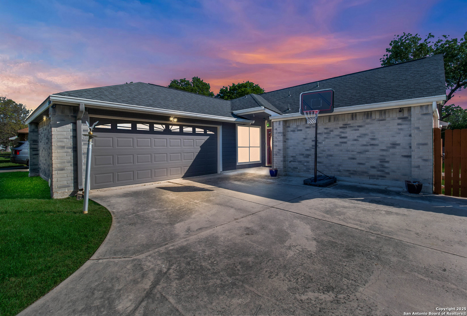 Woodland Hls, San Antonio, TX 78250