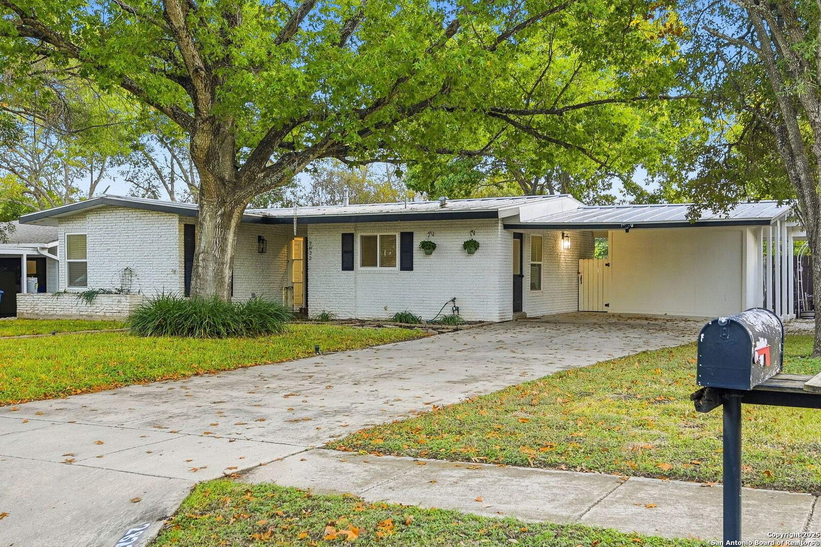Knight Robin Dr, San Antonio, TX 78209