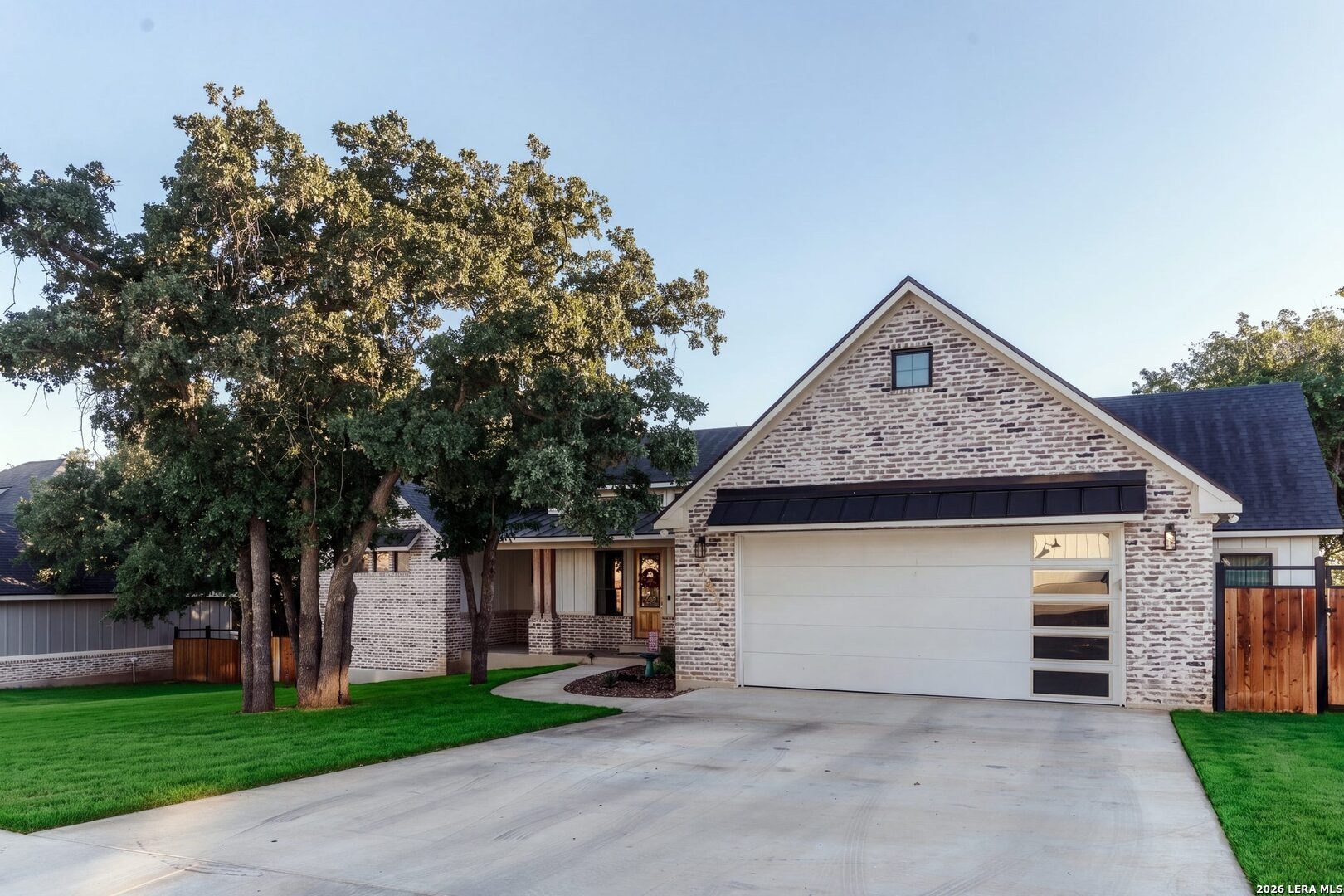 Magnolia Cir, LA Vernia, TX 78121 #1