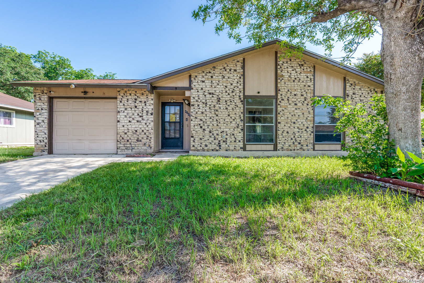 Apple Tree Dr, San Antonio, TX 78222