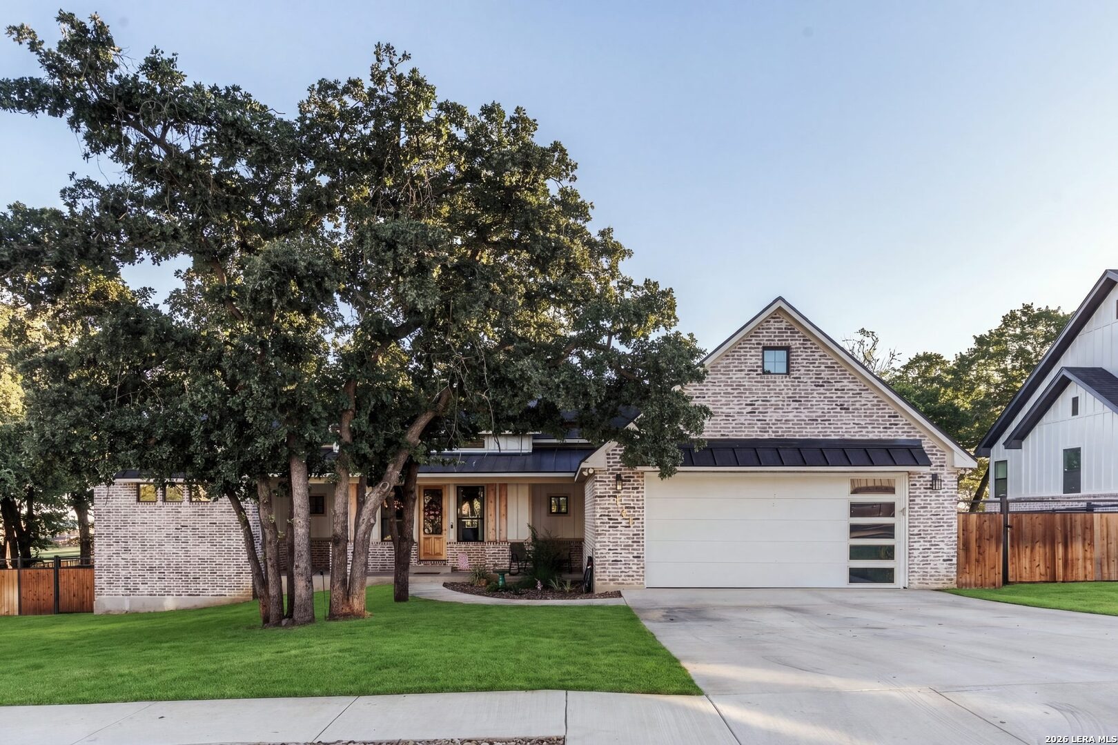 Magnolia Cir, LA Vernia, TX 78121