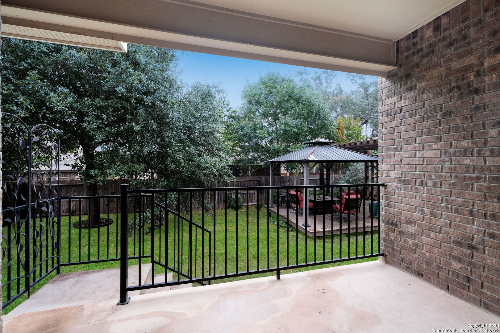 Gordons Mott , San Antonio, TX 78253