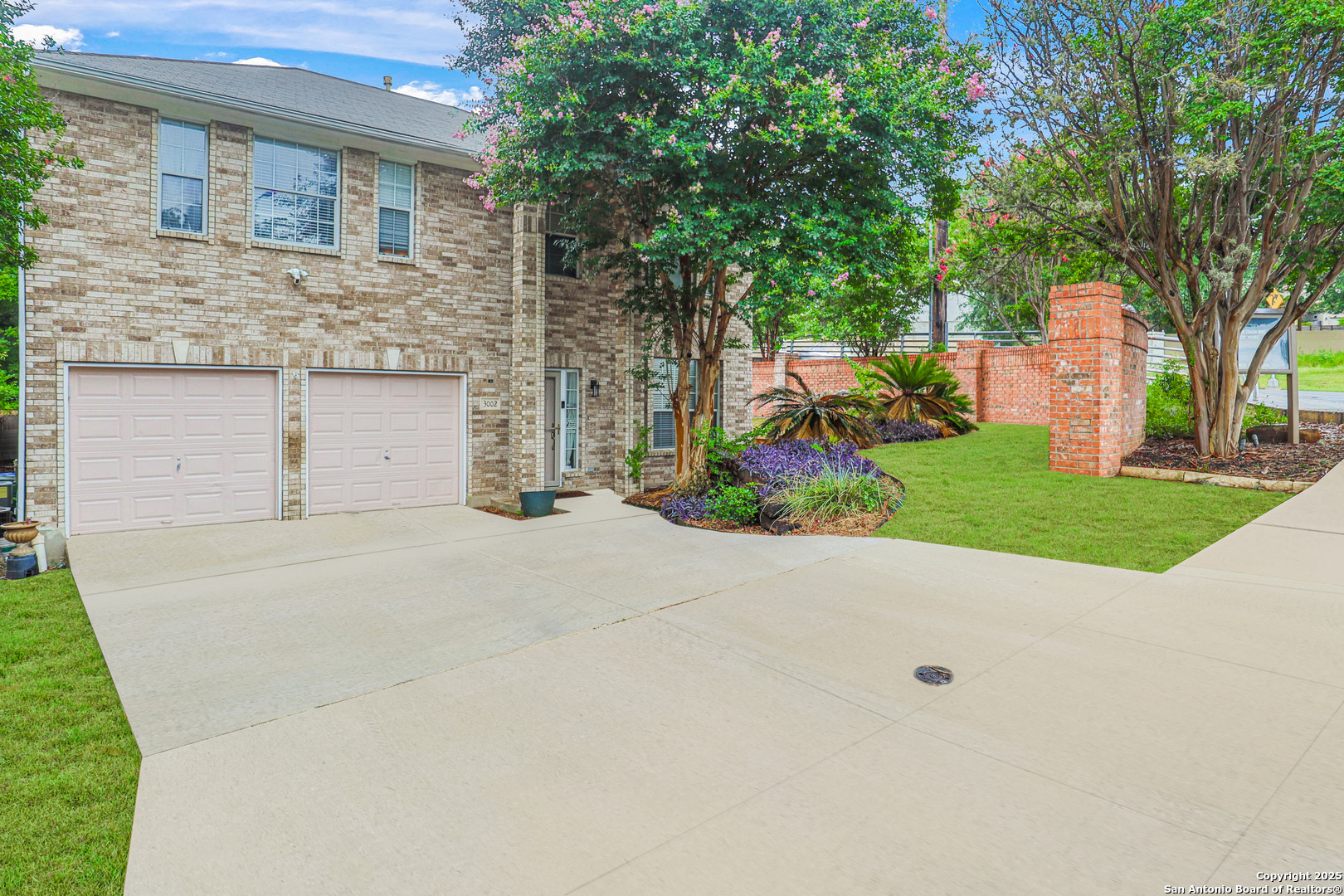 Fall Way Dr, San Antonio, TX 78247