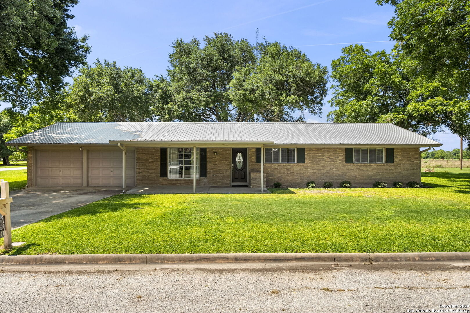 Westview , Seguin, TX 78155 #1