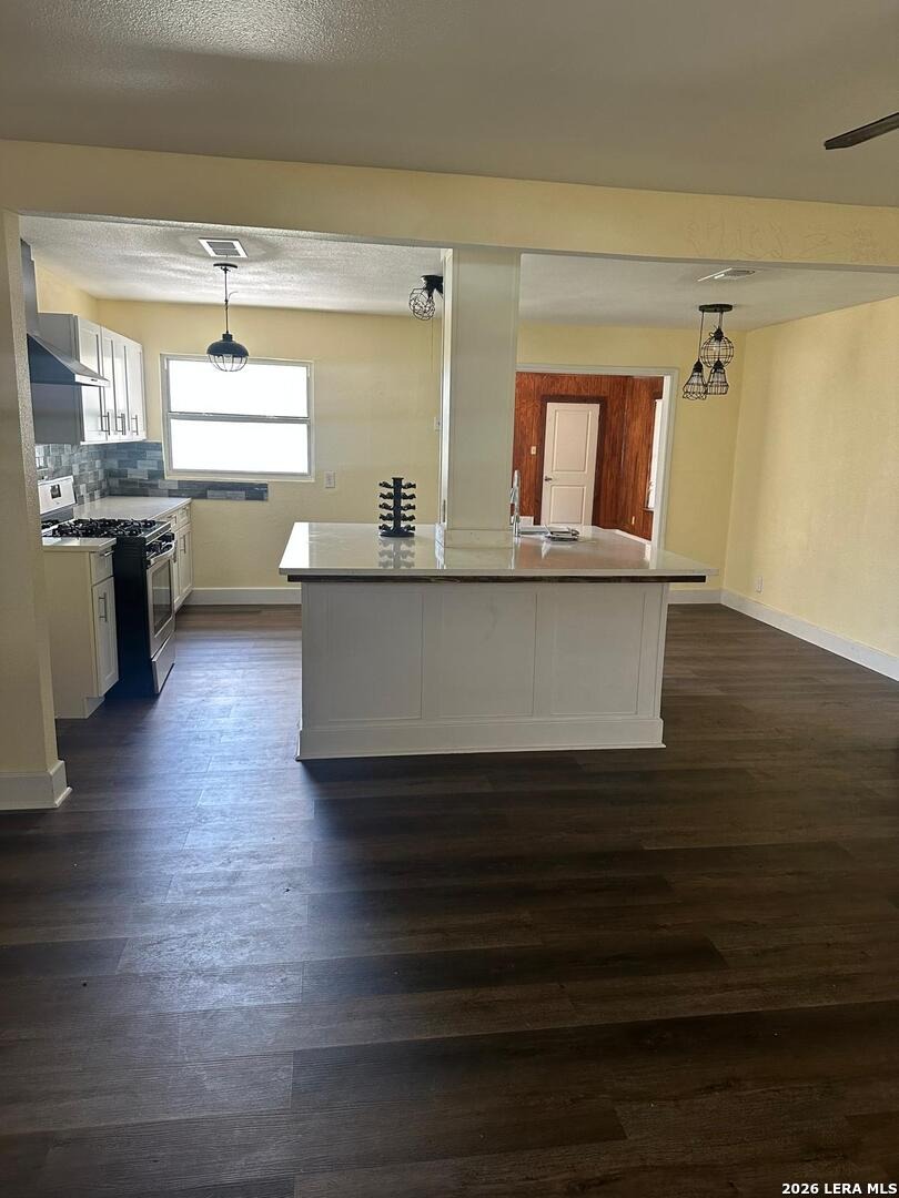 Hialeah Ave, San Antonio, TX 78218