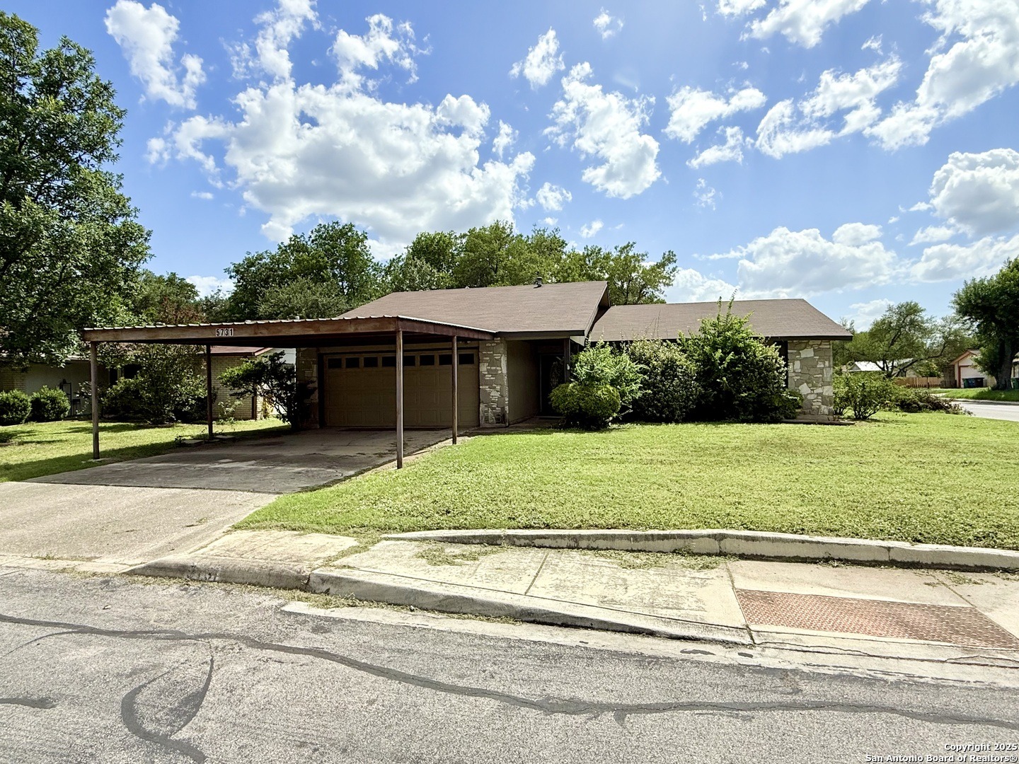 Timber Bnd, San Antonio, TX 78238