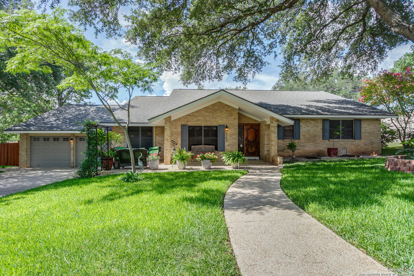 Wildwind Dr, Windcrest, TX 78239