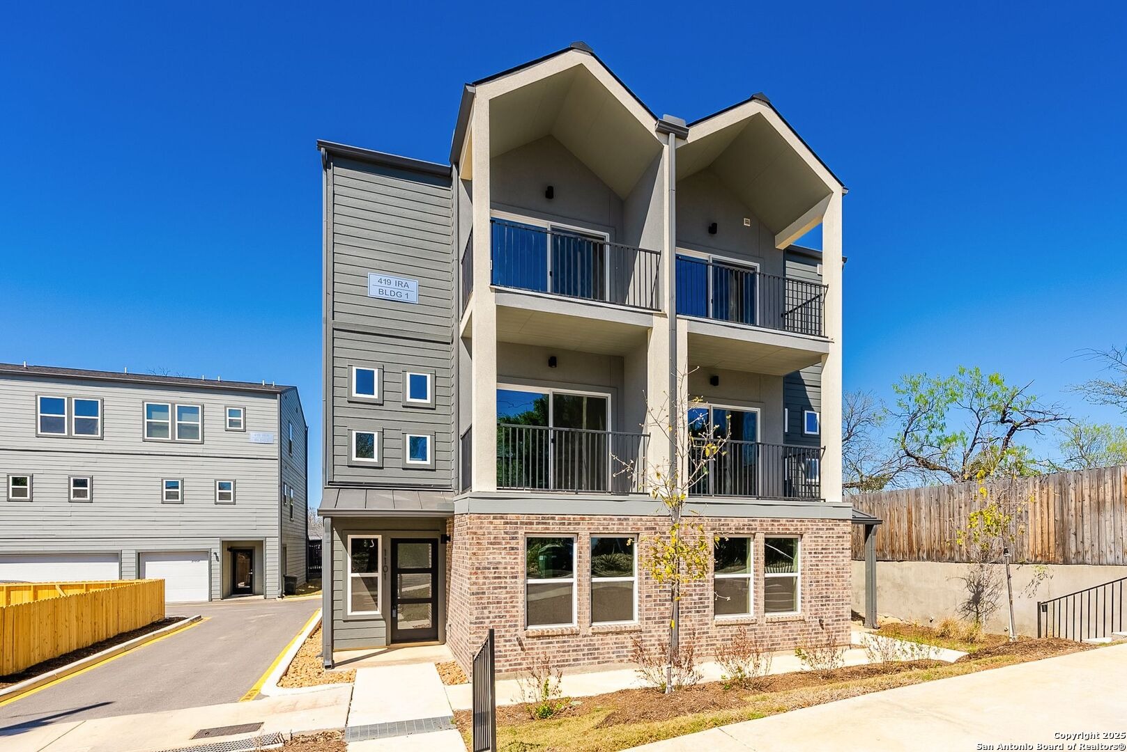 Ira Ave, San Antonio, TX 78209