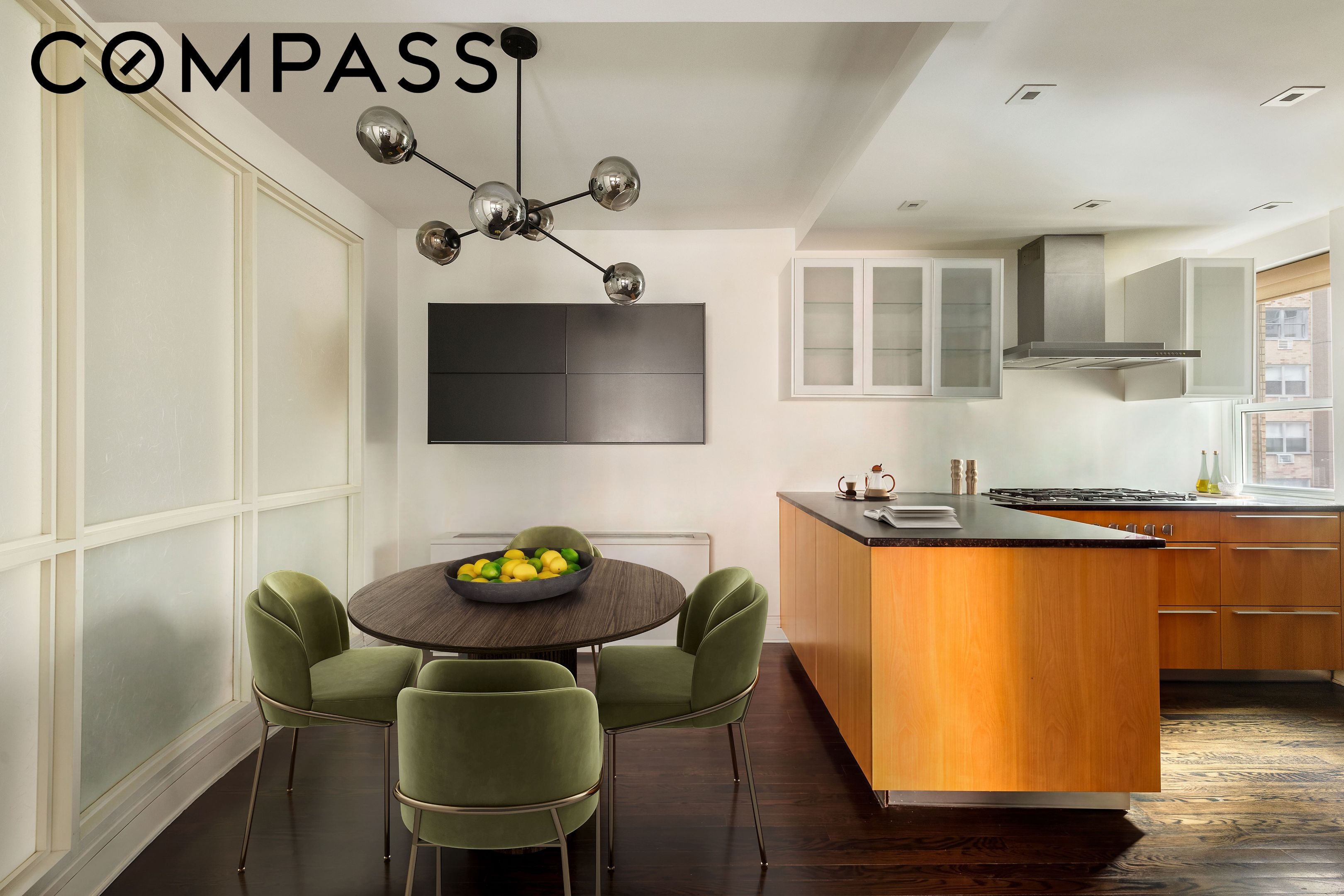 77th St, New York, NY 10075