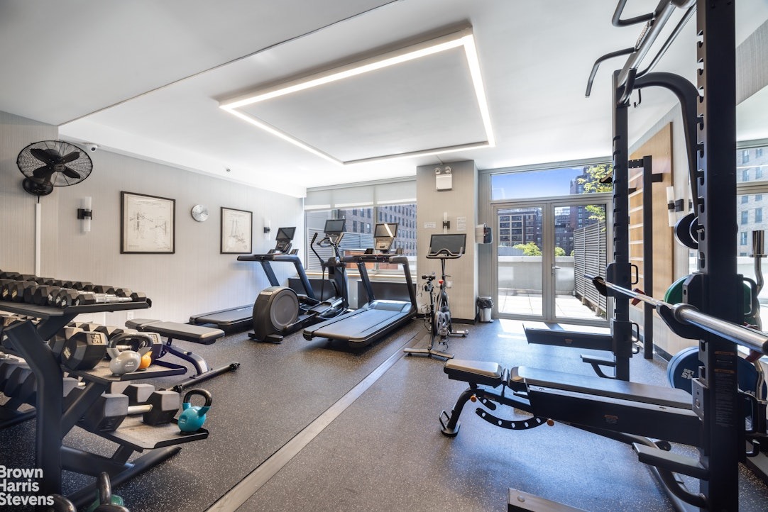 60th St, New York, NY 10023